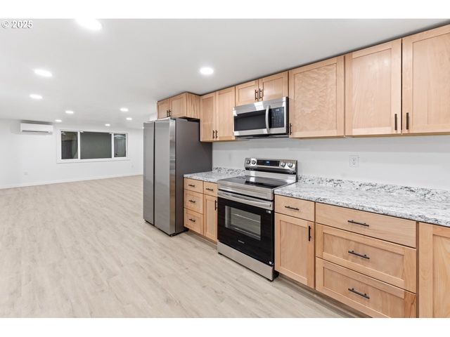 47875 ELGIN Ave, Oakridge, OR 97463