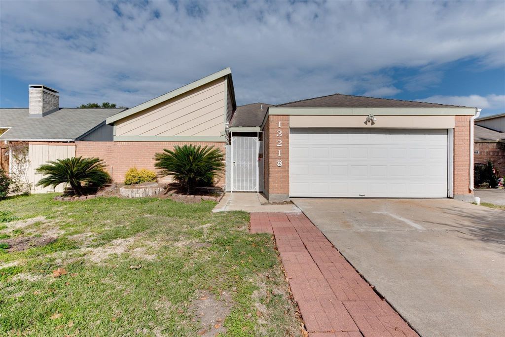 13218 Avonshire Drive, Houston, TX 77083