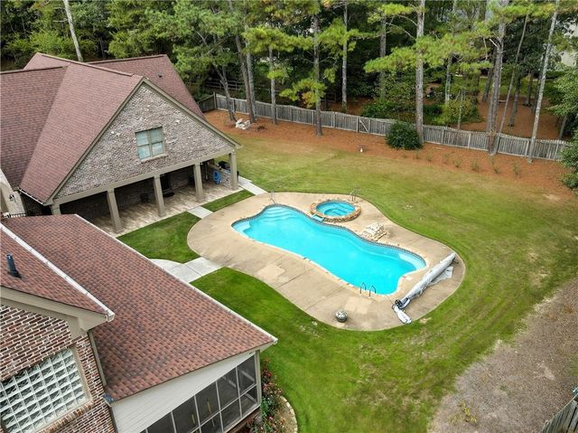 10 Buckingham Court, Cartersville, GA 30120