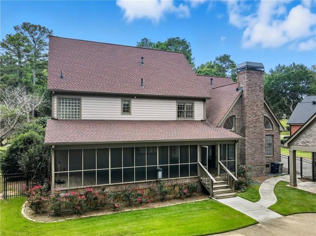 10 Buckingham Court, Cartersville, GA 30120
