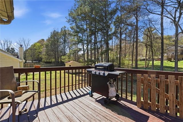 27 Bishop Mill Drive NW, Cartersville, GA 30121