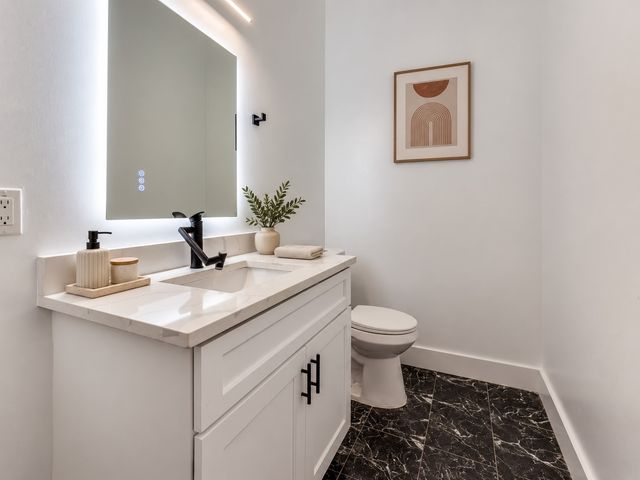 2804 Guymon Street, Dallas, TX 75212