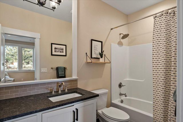 400 NW 89th Street, Redmond, OR 97756
