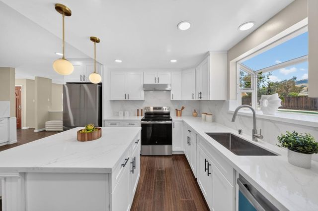 10980 New Avenue, Gilroy, CA 95020