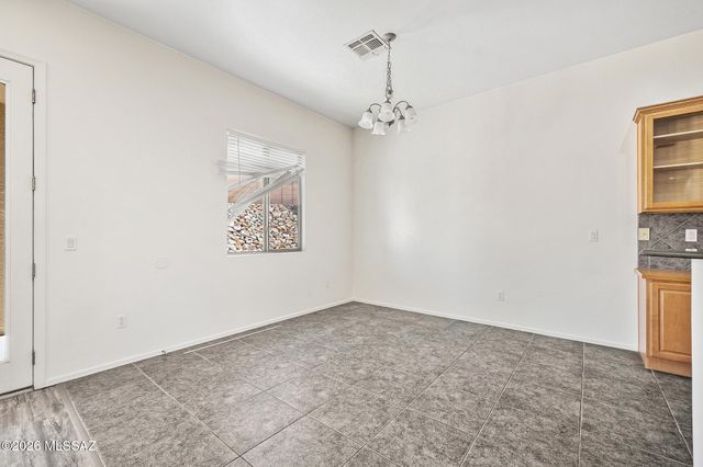 1053 S Seldon Place, Vail, AZ 85641