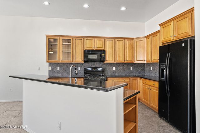 1053 S Seldon Place, Vail, AZ 85641