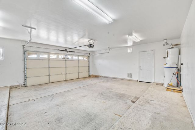 1053 S Seldon Place, Vail, AZ 85641