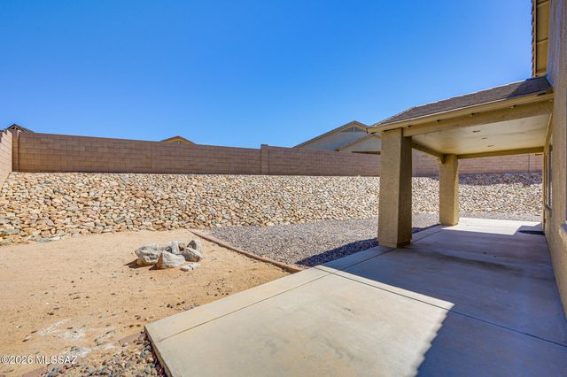 1053 S Seldon Place, Vail, AZ 85641