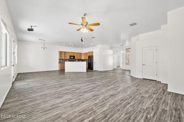 1053 S Seldon Place, Vail, AZ 85641