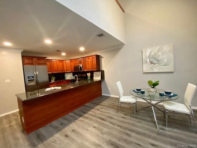 40 Neal 40, Setauket, NY 11733