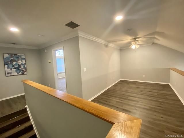 40 Neal 40, Setauket, NY 11733