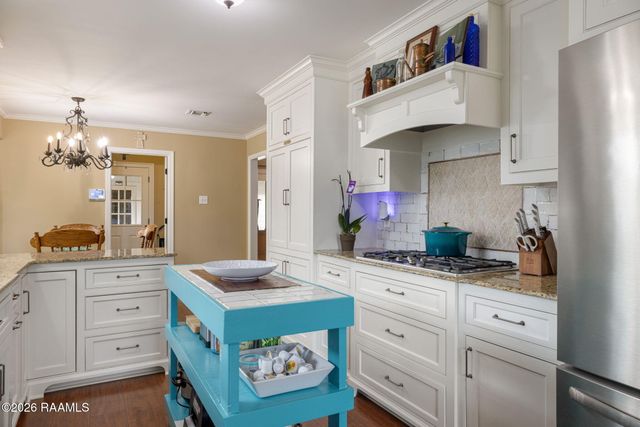 101 Mountainside Drive, Lafayette, LA 70503