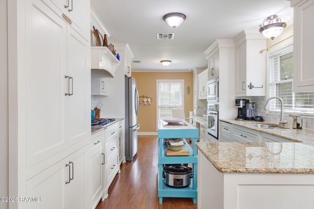 101 Mountainside Drive, Lafayette, LA 70503