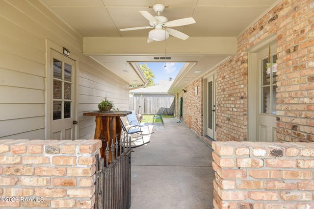 101 Mountainside Drive, Lafayette, LA 70503