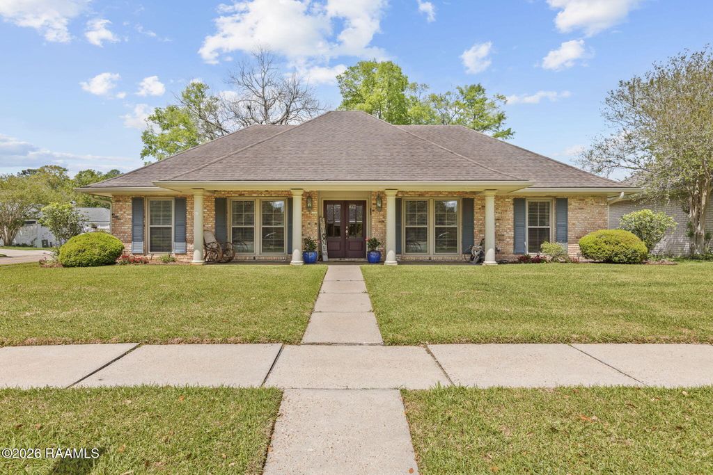 101 Mountainside Drive, Lafayette, LA 70503