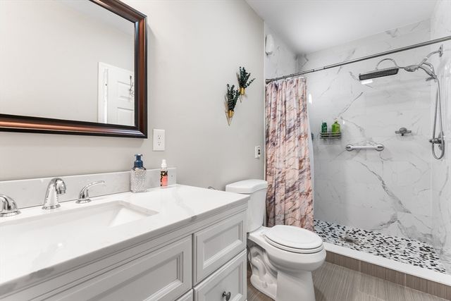 230 Southbridge Rd, Charlton, MA 01507