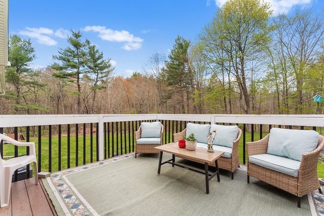 230 Southbridge Rd, Charlton, MA 01507