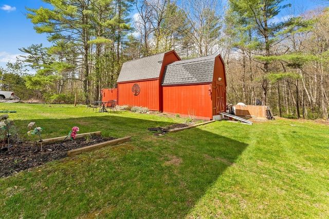 230 Southbridge Rd, Charlton, MA 01507