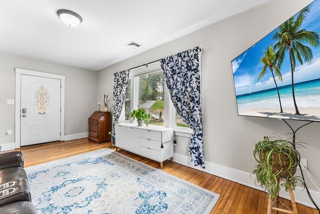 230 Southbridge Rd, Charlton, MA 01507