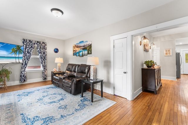 230 Southbridge Rd, Charlton, MA 01507