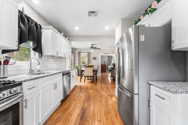 230 Southbridge Rd, Charlton, MA 01507