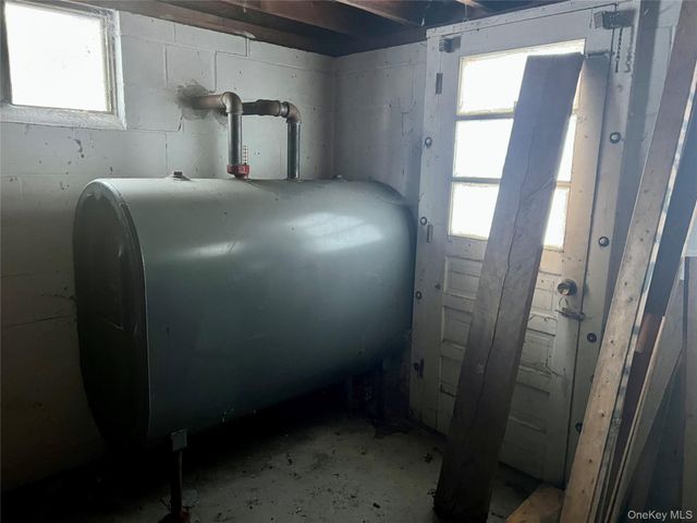 35 Sandi Drive, Poughkeepsie, NY 12603