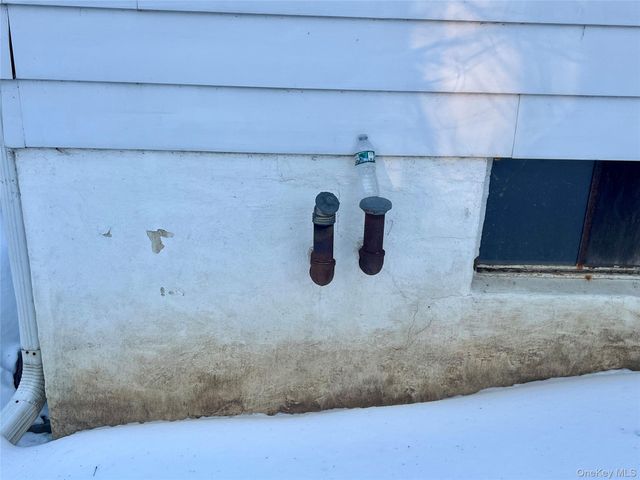 35 Sandi Drive, Poughkeepsie, NY 12603