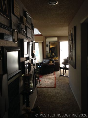 5521 E 51st Street 8-B, Tulsa, OK 74135