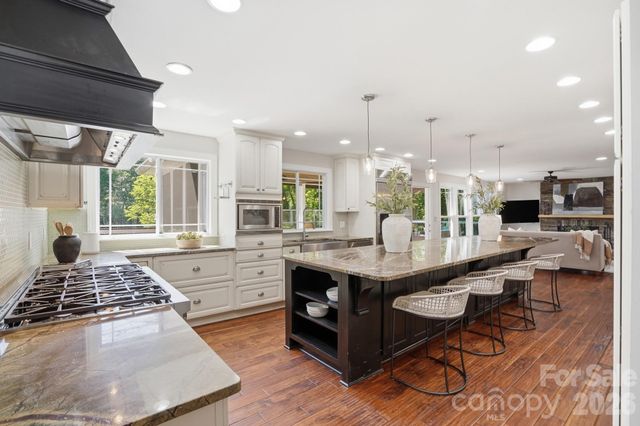 2113 Bon Villa Way, Tega Cay, SC 29708