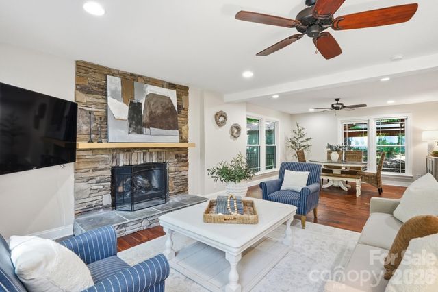 2113 Bon Villa Way, Tega Cay, SC 29708