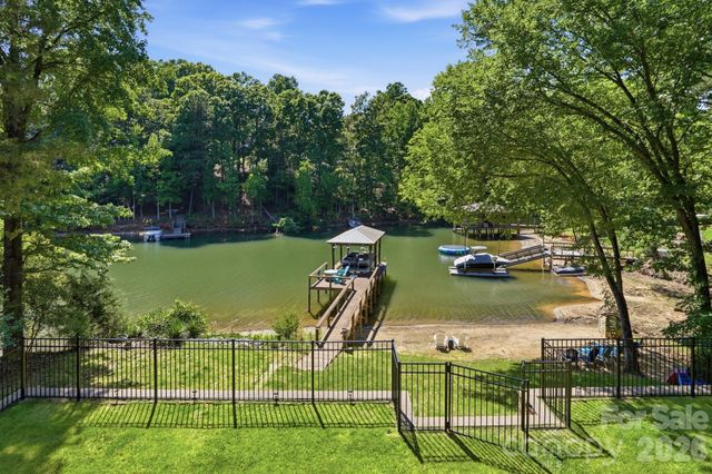 2113 Bon Villa Way, Tega Cay, SC 29708