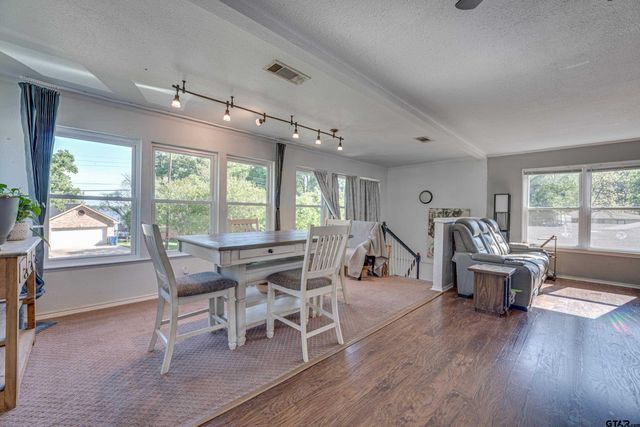 261 Harbor Dr, Gun Barrel City, TX 75156