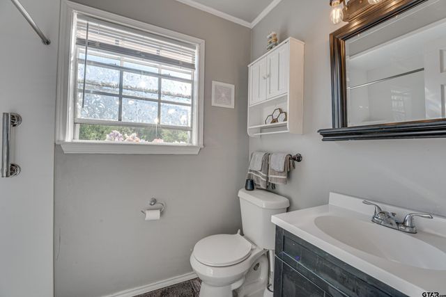 261 Harbor Dr, Gun Barrel City, TX 75156