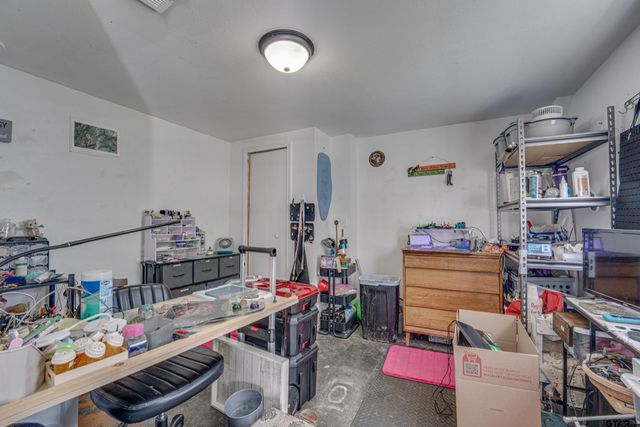 261 Harbor Dr, Gun Barrel City, TX 75156