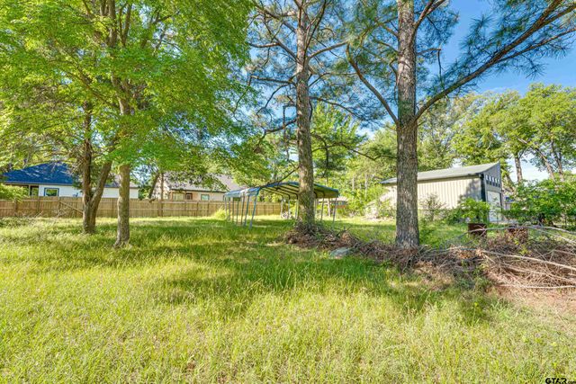 261 Harbor Dr, Gun Barrel City, TX 75156