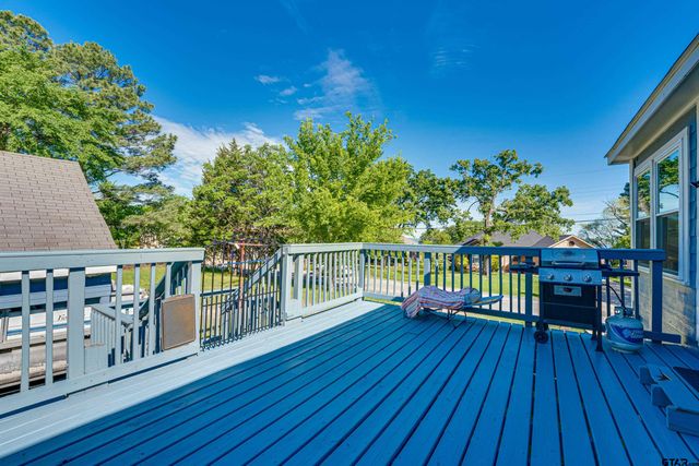 261 Harbor Dr, Gun Barrel City, TX 75156