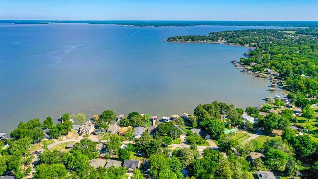 261 Harbor Dr, Gun Barrel City, TX 75156