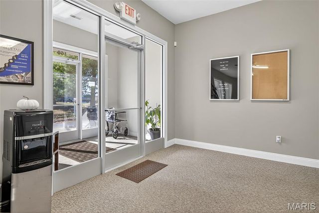 160 Westmount Drive, Farmington, MO 63640