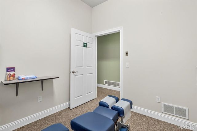 160 Westmount Drive, Farmington, MO 63640