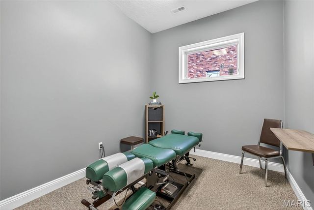 160 Westmount Drive, Farmington, MO 63640