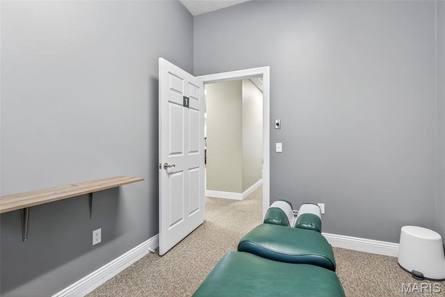 160 Westmount Drive, Farmington, MO 63640