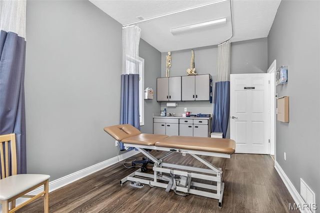 160 Westmount Drive, Farmington, MO 63640