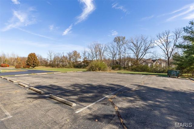 160 Westmount Drive, Farmington, MO 63640