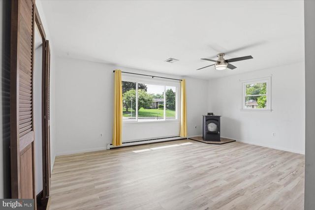 71 CIRCLE DR, Ephrata, PA 17522