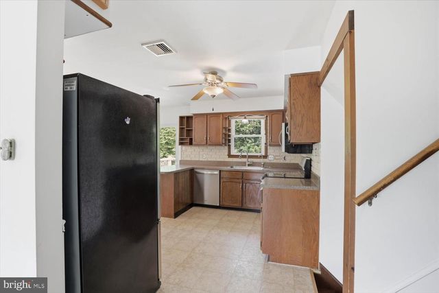 71 CIRCLE DR, Ephrata, PA 17522