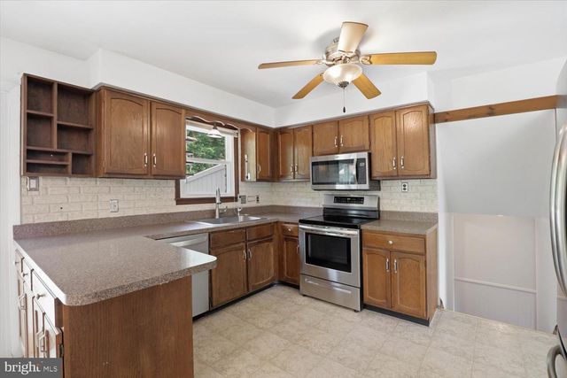 71 CIRCLE DR, Ephrata, PA 17522