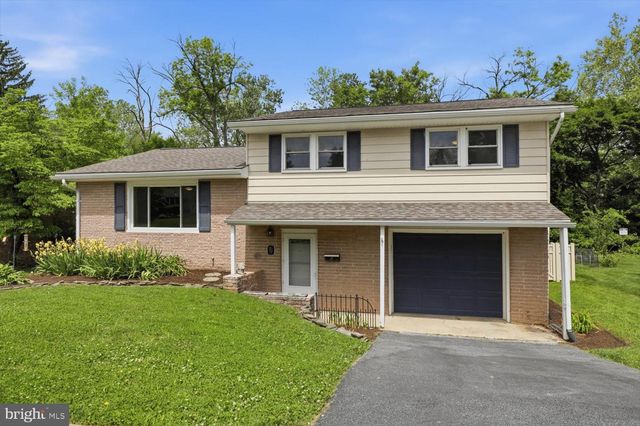 71 CIRCLE DR, Ephrata, PA 17522