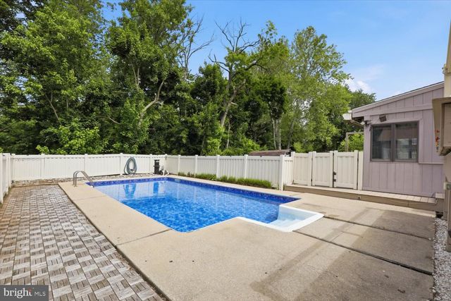 71 CIRCLE DR, Ephrata, PA 17522