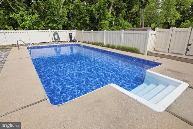 71 CIRCLE DR, Ephrata, PA 17522