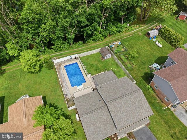 71 CIRCLE DR, Ephrata, PA 17522